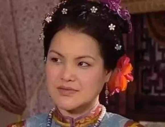 Cuoc song le bong o tuoi 51 cua nu dien vien xau nhat TVB-Hinh-2