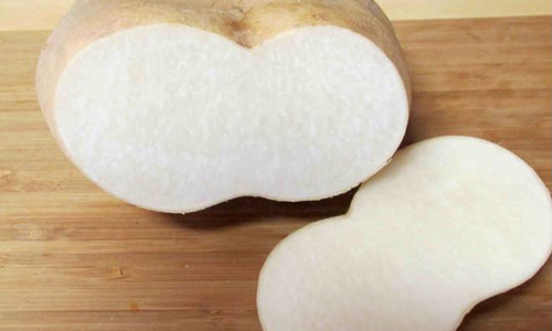 Bạn có thể giúp làn da đẹp hơn chỉ bằng cách sử dụng củ đậu.