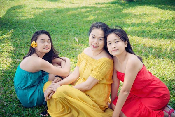 Bên cạnh đó, Mỹ Lệ cũng cảm thấy "showbiz hiện tại thực sự trông thì rất nở rộ, được truyền thông quan tâm, đánh bóng nhưng lại quá bát nháo. Âm nhạc hiện tại có gì đó “ăn xổi ở thì”, nhanh, “fast food” chứ không để lại nhiều dư vị như ngày xưa. Khán giả cũng không còn quan tâm đến chuyên môn âm nhạc của người nghệ sĩ mà chỉ chú ý đến những vấn đề “râu ria” xung quanh như scandal, khoe mẽ của cải, sự giàu có. Các sản phẩm không còn đủ khả năng để tạo nên độ hot cho người nghệ sĩ như trước, những bài hát hay album được ra mắt dường như không còn hấp dẫn. Chính điều đó khiến tôi cảm thấy không còn tha thiết để tiếp tục theo đuổi âm nhạc”, Mỹ Lệ chia sẻ.