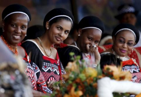 Các bà vợ của vua Mswati III.