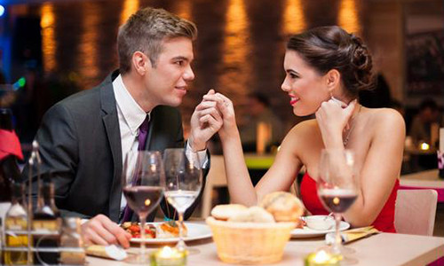 Ăn cá giúp đời sống chăn gối của bạn nồng nàn hơn - ảnh minh họa từ Internet