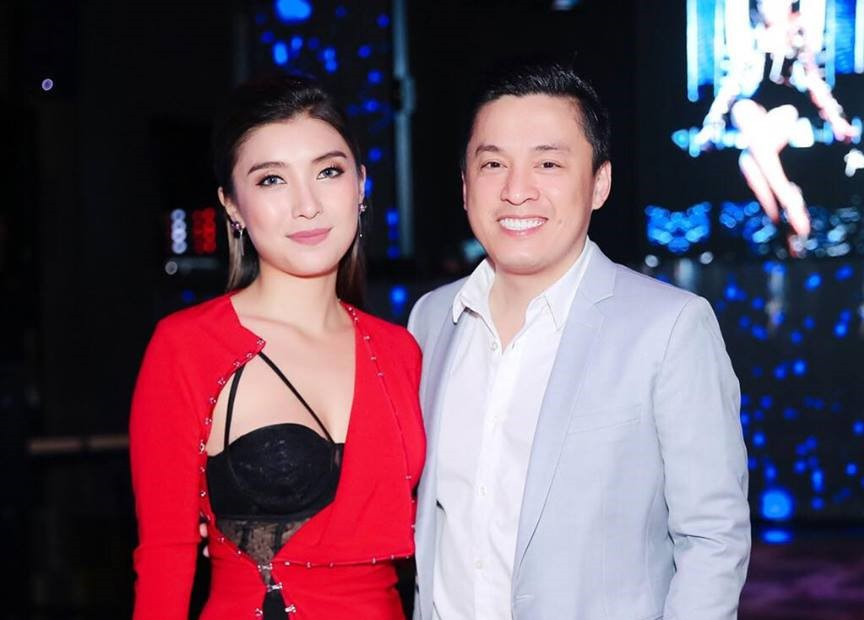 Sau 8 năm ca hát, điều khiến công chúng nhớ đến Như Quỳnh vẫn là danh xưng "cháu gái Lam Trường" và mới đây là tranh cãi trang phục.