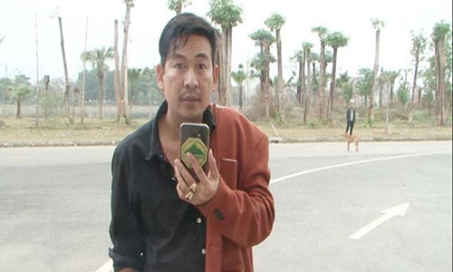 Trần Đình Sang không hợp tác với cơ quan Công an và quay phát trực tiếp lên trang mạng xã hội trước cổng trụ sở Công an tỉnh.