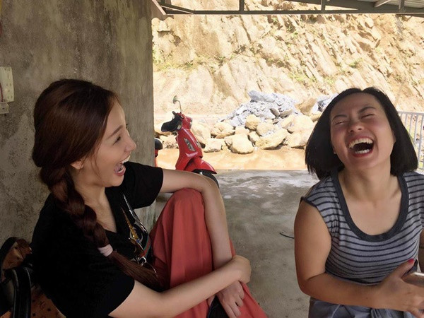 Thử hỏi có nàng hoa hậu nào dám đăng những hình ảnh điệu cười và dáng ngồi, hay ảnh thật chưa qua chỉnh sửa như Mai Phương Thúy không?