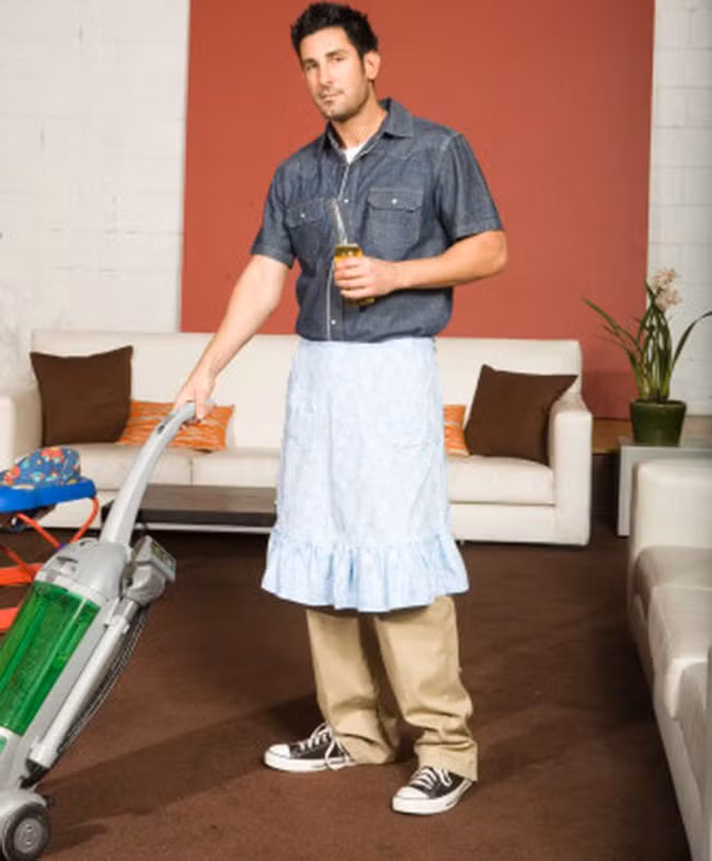 Tôi mặc váy luôn cho các ông đỡ mất công chửi nhé.