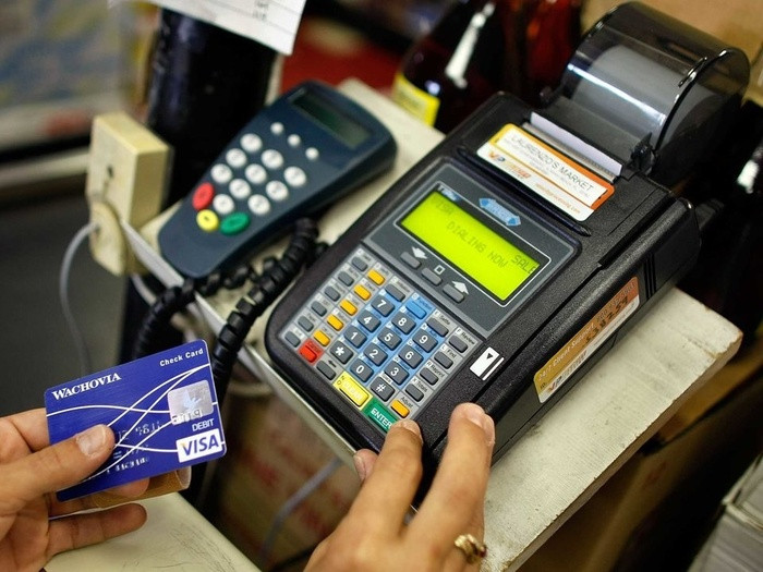 Phương thức thanh toán Không phải mọi nhà nghỉ đều hỗ trợ thanh toán qua thẻ tín dụng vì vậy bạn hãy rút tiền mặt ở một cây ATM gần đó để sẵn sàng thanh toán.