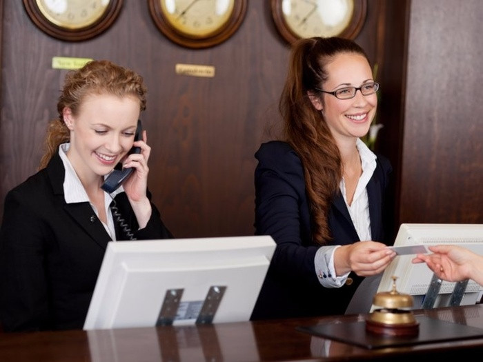 Lễ tân 24/7 Không giống các khách sạn, không phải nhà nghỉ nào cũng phục vụ lễ tân 24/7. Hãy hỏi trước về vấn đề này trước khi đặt phòng.