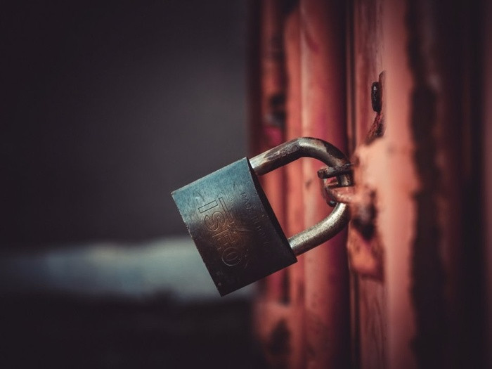 An ninh Khi bạn đi nghỉ mát, an ninh rất quan trọng, bạn hãy chọn nhà nghỉ được đảm bảo an ninh và nên tham khảo kỹ trên các cộng đồng những người đi du lịch trước khi chọn phòng.