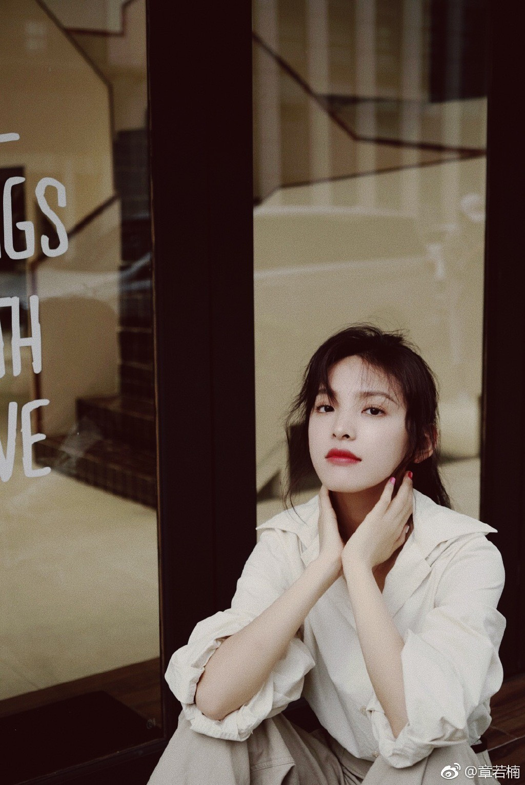 Thiếu gia nhà họ Vương còn có tình sử dài dằng dặc khi hẹn hò với hàng tá hot girl mạng xã hội và "thay người yêu như thay áo". Tất cả những mỹ nhân dính tin hẹn hò với anh đều sở hữu dung nhan xuất chúng. Chương Nhược Nam không là ngoại lệ.