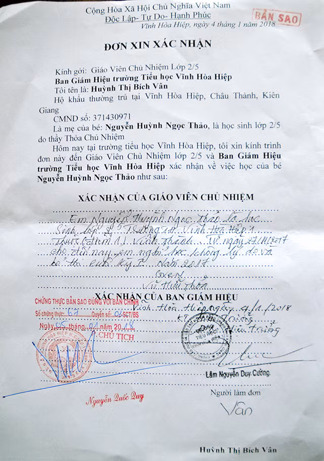 Giấy xác nhận của nhà trường về việc cháu T. đã nghỉ học từ ngày 27-11-2017.