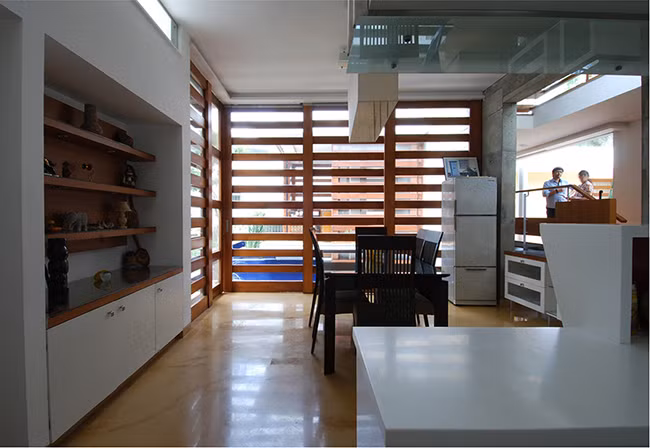 Tại đây, 3 thế hệ trong gia đình cùng sống dưới một mái nhà là một tình trạng phổ biến. Mỗi thế hệ chắc chắn sẽ mang những tư tưởng và thái độ sống khác nhau, vì vậy phần thiết kế phải linh hoạt với những sự thay đổi và tăng trưởng trong tương lai.