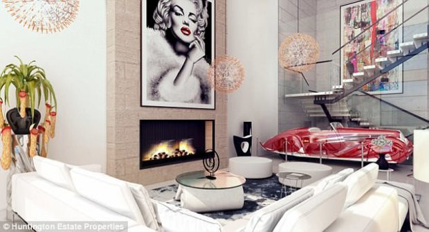 Những bức hình của các huyền thoại giải trí được treo trong các phòng