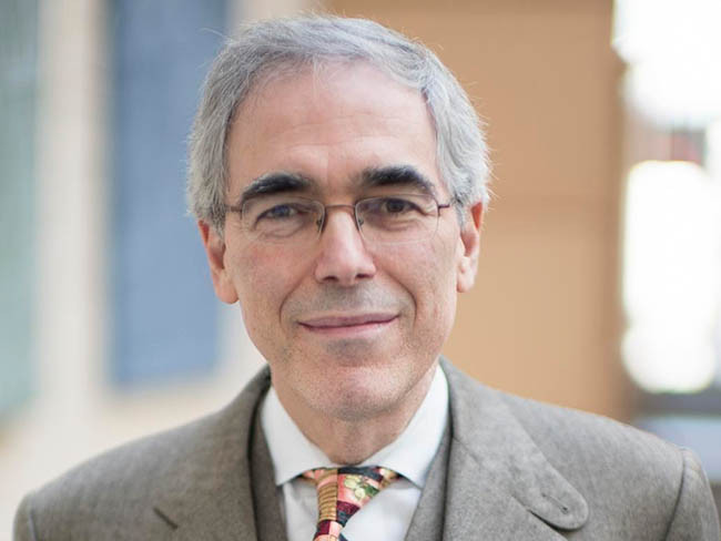 Jay S. Walker (1 năm) Sau khi ra mắt trang du lịch trực tuyến Price Line và gia nhập hội tỷ phú vào năm 1998. Một năm sau đó, sự sụp đổ của bong bóng công nghệ thông tin đã khiến ông rời công ty vào tháng 10 năm 2000, ông quyết định nghỉ hưu. Sau đó, ông đã bán cổ phần công ty chỉ với giá 426 triệu đô sau một đêm.