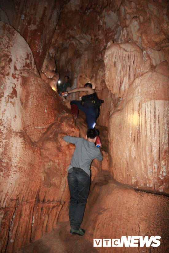 Đường vào hang Pắc Pa.