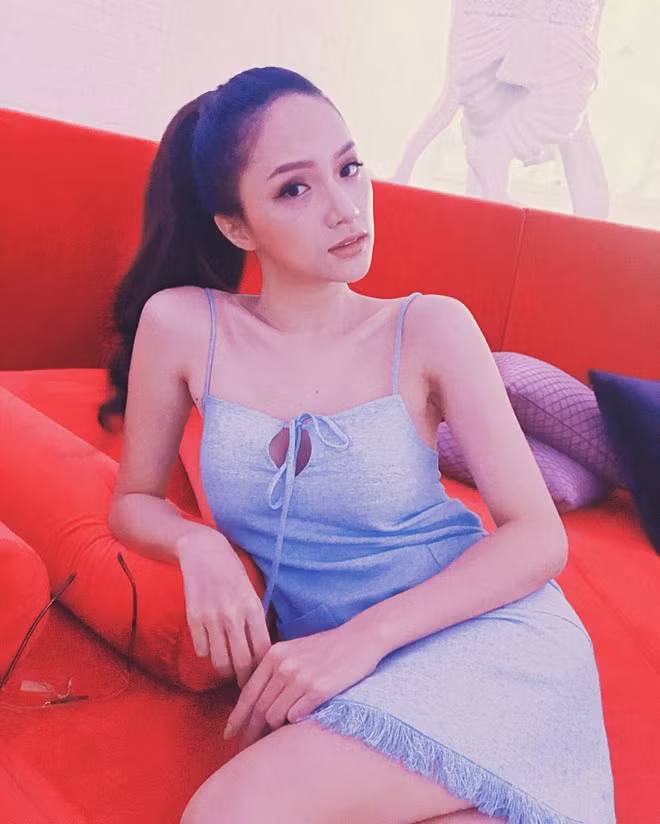 Hương Giang thừa nhận cô đã ép cân để tham gia cuộc thi. Hồi tháng 6, trả lời báo chí, người đẹp tiết lộ sút cân khá nhiều, chỉ còn 46-47kg so với con số 52 kg như trước đây. Đến hiện tại, cân nặng của cô dường như chưa trở lại mốc ban đầu mà ngày càng sụt giảm hơn.