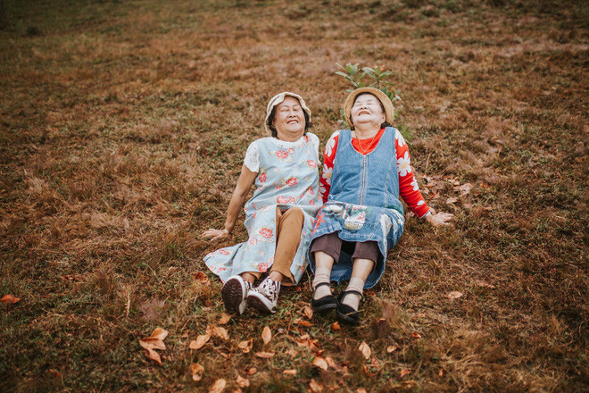 Cap doi cu ba thong gia tre trung khien gioi tre ghen ty-Hinh-2