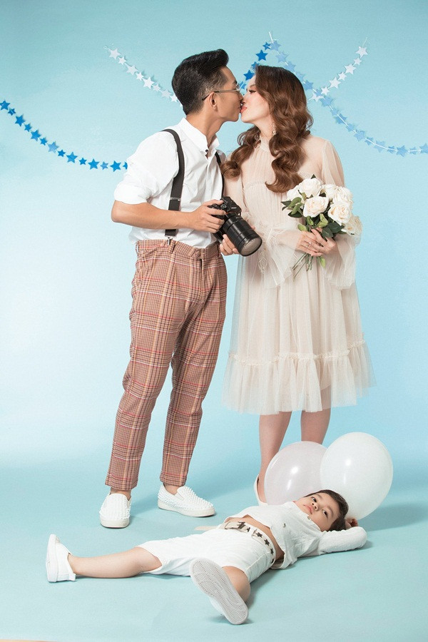 Hinh anh ngot ngao cua gia dinh Khanh Thi - Phan Hien-Hinh-3