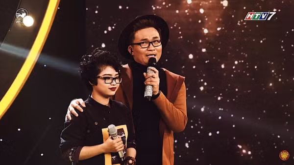 Cuoi ra nuoc mat khi nghe ca khuc nhac che noi niem “vong 1“-Hinh-2