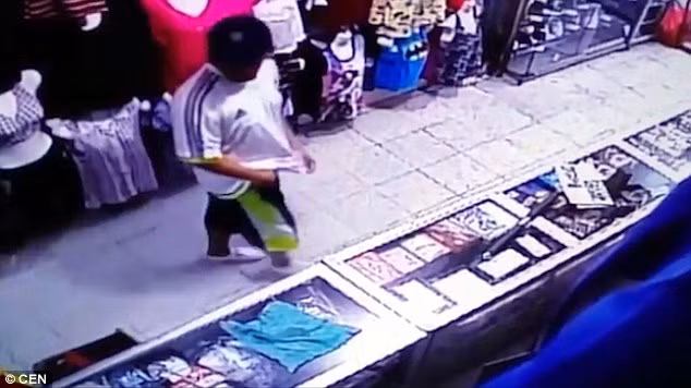 Cuop chia sung vao mat nguoi phu nu va dien bien kinh ngac-Hinh-3