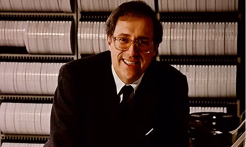 Michael Dertouzos va loi 