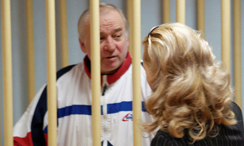 Cựu điệp viên Sergei Skripal khi bị xét xử tại Nga năm 2006.