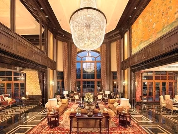 Phòng khách xa hoa của "Antilia".