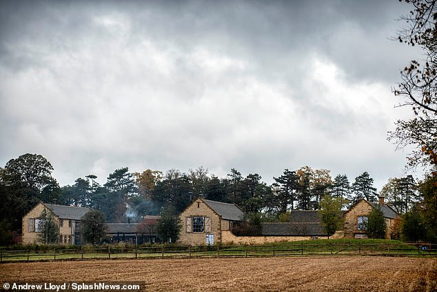 David Beckham chi tien ty lap dat phong xong hoi lon tai biet thu-Hinh-2