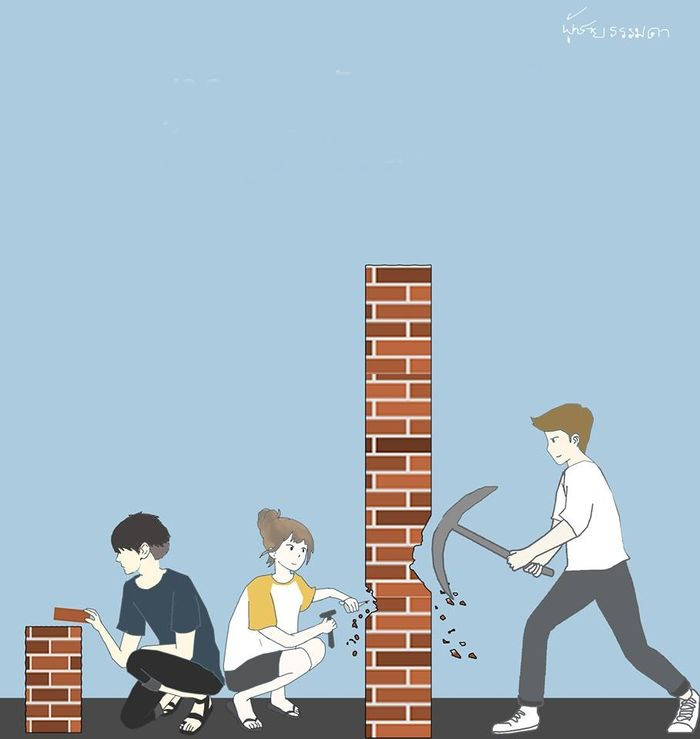 Anh cố găng vun đắp tình yêu này nhưng em là người phá vỡ nó .