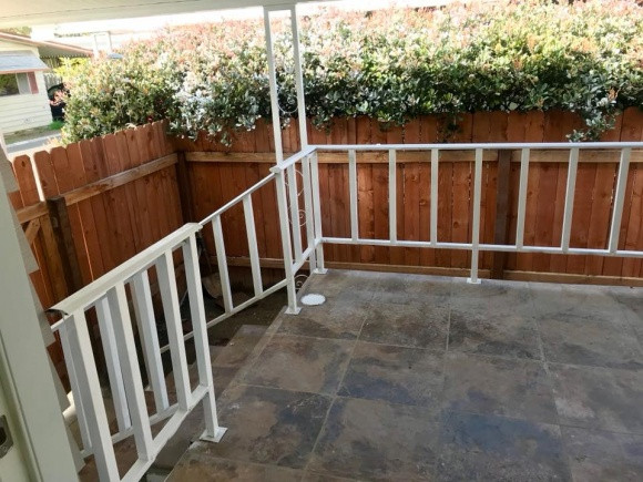 Đức Tiến được khán giả biết đến với vai trò người mẫu, diễn viên. Anh từng tham gia các bộ phim như: "Chuyện tình đảo ngọc", "Xin lỗi tình yêu", "Tôi là ngôi sao"... Hiện tại, anh đang sống và làm việc chủ yếu tại Mỹ. Tại xứ sở cờ hoa, nam diễn viên vẫn duy trì đam mê nghệ thuật bằng cách tham gia các hoạt động phim ảnh, kịch nói, âm nhạc trong cộng đồng người Việt tại Mỹ. Thỉnh thoảng, anh cũng về Việt Nam để tham dự một số bộ phim hoặc sự kiện của đồng nghiệp.