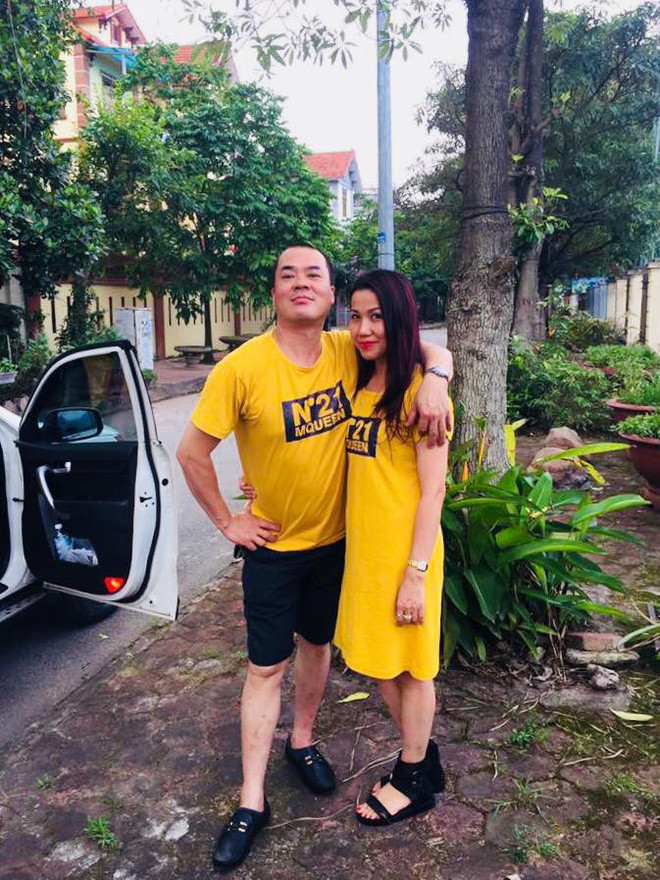 Sở hữu vóc dáng cao ráo cùng phong cách khá trẻ trung, chị Thu Hà - vợ nam diễn viên Trịnh Xuân Hảo- nhận được nhiều lời khen ngợi từ phía bạn bè, khán giả.