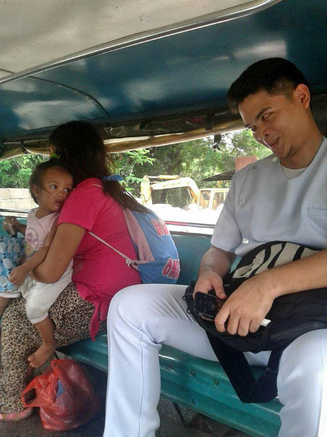 Đây có phải là bạn khi nhìn thấy trẻ con?