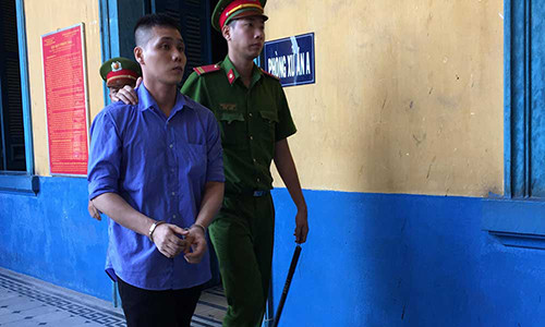 TP.HCM: Tai xe BMW hung han, giam dap doi thu cho toi chet