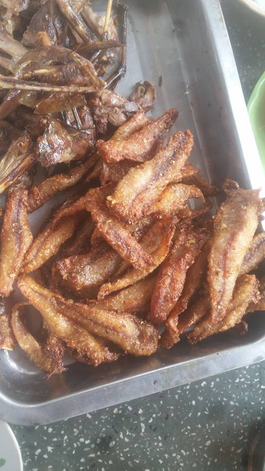 Món khô cá dọn bể do tài khoản FB Lê Văn Cận chia sẻ.