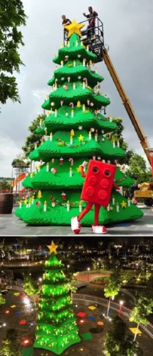 Công viên Legoland tại Malaysia từng đón Giáng sinh với một cây thông được xây từ 400.000 mảnh ghép lego. Chí phi cho cây thông này lên đến gần 600.00 USD. (Ảnh: Getty).