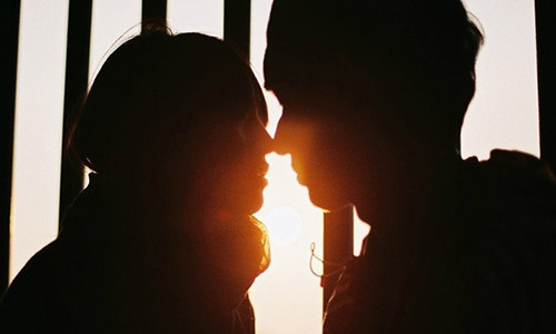 Trong tinh yeu, im lang chinh cach doi xu tan nhan nhat