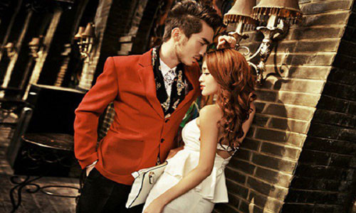 Bao gã đàn ông tham lam, đã có vợ lại muốn có thêm nhân tình - Ảnh minh họa: Internet