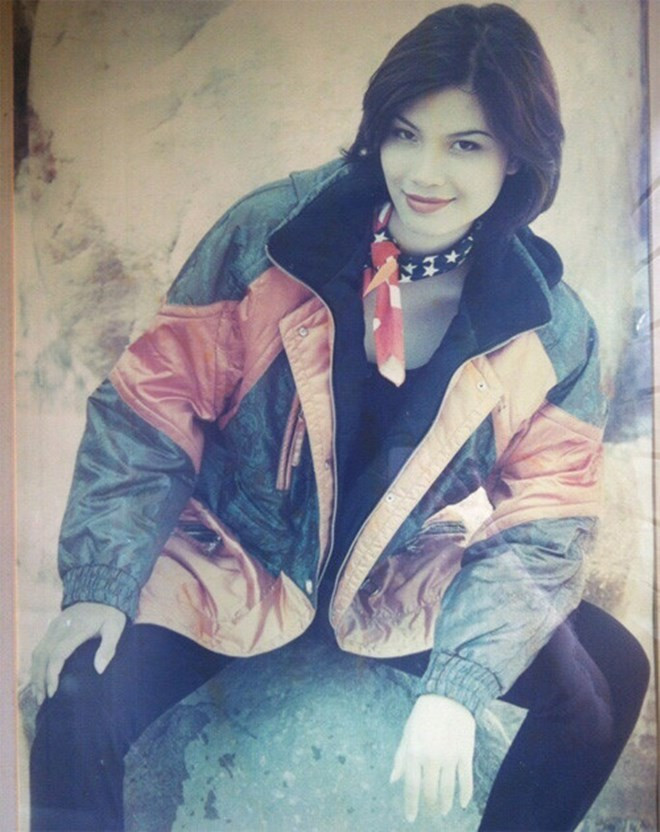 Chân dài Hà thành từng đoạt giải nhì cuộc thi Tìm kiếm người mẫu thời trang châu Á 2002, giải tư cuộc thi Siêu mẫu châu Á (tổ chức tại đảo Guam - Mỹ), giải Người mẫu được yêu thích nhất (Singapore)....