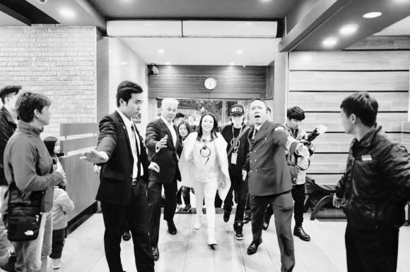 Diễn viên chỉ là phụ còn công việc chính của Tùng Yuki là bảo vệ các nghệ sĩ nổi tiếng.