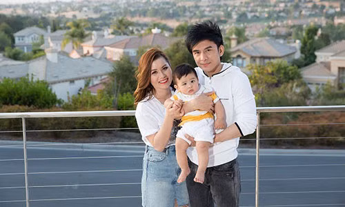 Gia đình hạnh phúc hiện tại của ca sĩ Đan Trường.