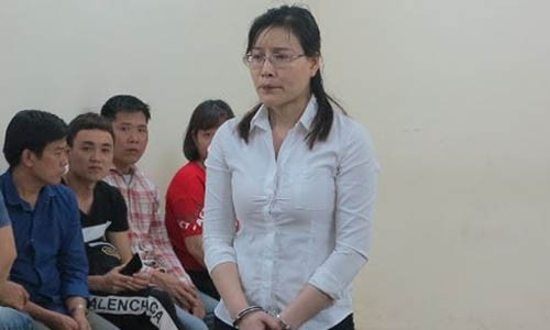 Nữ giáo viến 9X mờ mắt trước đồng tiền, nhận cái kết đắng.