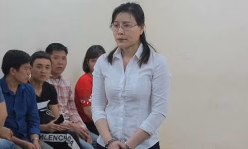 Nữ giáo viến 9X mờ mắt trước đồng tiền, nhận cái kết đắng.