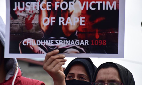 Nhap vien vi ran can, be gai An Do bi ho ly cuong hiep