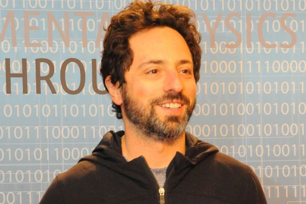 Sergey Brin Tỷ phú Sergei Brin, nhà đồng sáng lập công cụ tìm kiếm Google - Ảnh: Getty/CNBC. Giá trị tài sản ròng: 54,2 tỷ USD Loại xe sử dụng: Toyota Prius Giá của mẫu xe này loại cơ bản: 30.920 USD