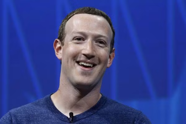 Mark Zuckerberg Tỷ phú Mark Zuckerberg, nhà sáng lập mạng xã hội Facebook - Ảnh: Getty/CNBC. Giá trị tài sản ròng: 64,6 tỷ USD Loại xe sử dụng: Acura TSX Giá của mẫu xe này loại cơ bản: 30.635 USD