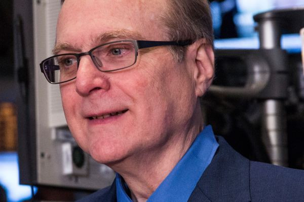 Paul Allen Tỷ phú Paul Allen, nhà đồng sáng lập hãng phần mềm Microsoft - Ảnh: Getty/CNBC. Giá trị tài sản ròng: 20,1 tỷ USD Loại xe sử dụng: Mazda B-Series Giá của mẫu xe này loại cơ bản: 7.099 USD