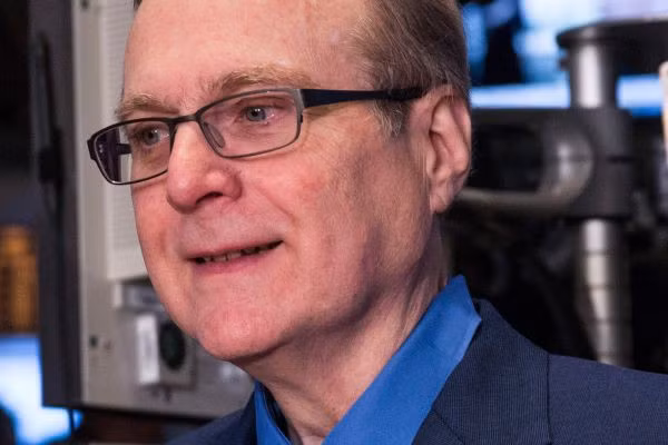 Paul Allen Tỷ phú Paul Allen, nhà đồng sáng lập hãng phần mềm Microsoft - Ảnh: Getty/CNBC. Giá trị tài sản ròng: 20,1 tỷ USD Loại xe sử dụng: Mazda B-Series Giá của mẫu xe này loại cơ bản: 7.099 USD