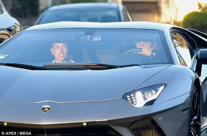 Thậm chí, anh còn mạnh tay chi 500.000 USD để mua nhẫn cầu hôn bạn gái.