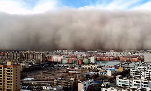 Thanh pho TQ bi tuong cat cao 100m “nuot chung” sau 5 phut