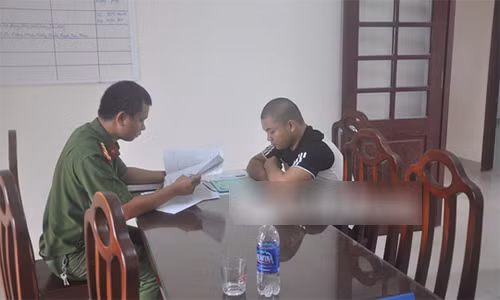 Đối tượng Giang Mạnh Thắng tại cơ quan điều tra.