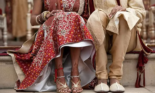 Nhieu thieu nu Anh bi cuong hiep, song nhu no le voi chong ngoai quoc